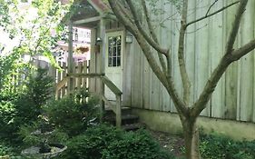 Carriage House Hideaway In Center Of Chestertown