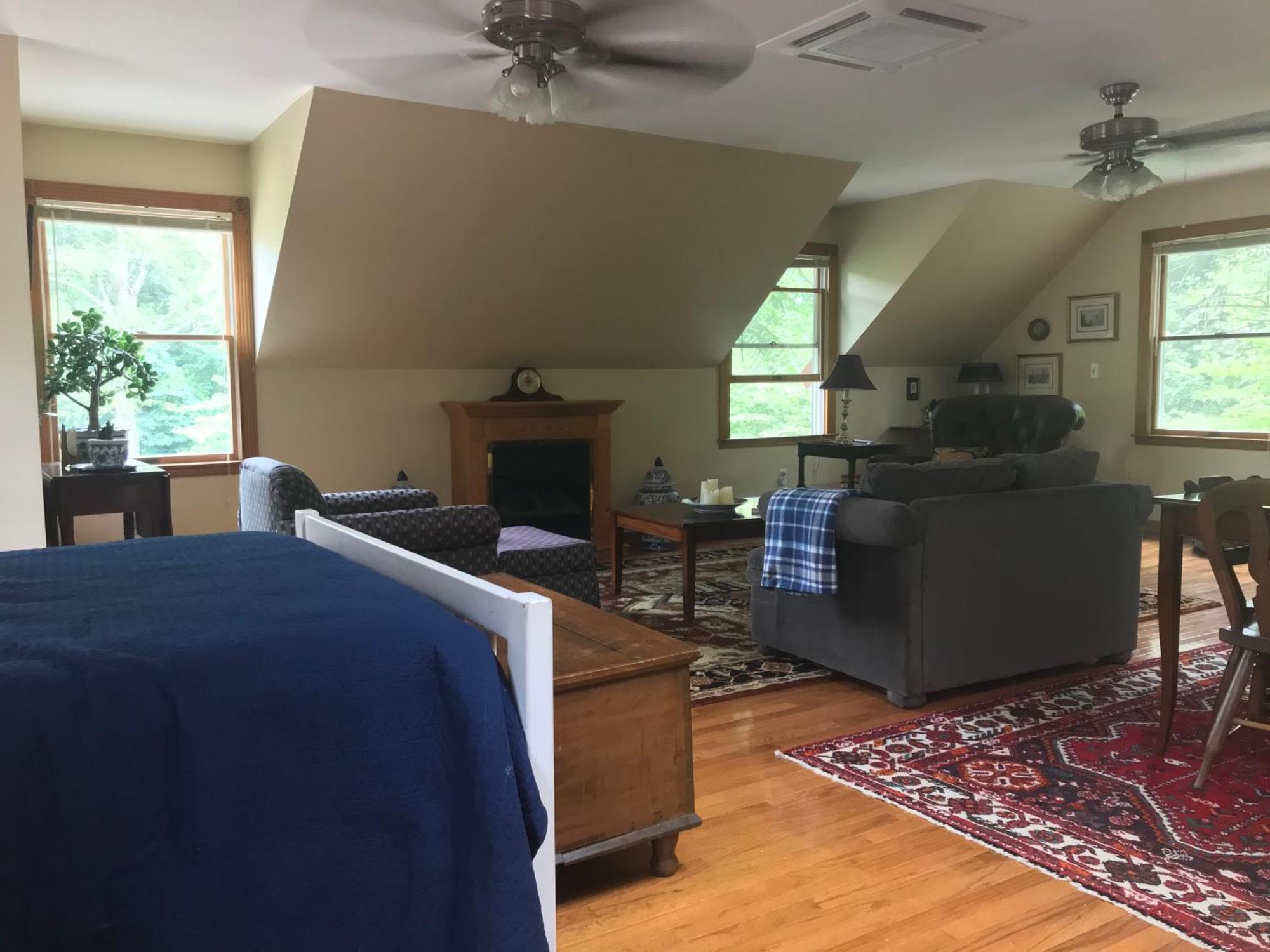 Carriage House Hideaway In Center Of Chestertown Exterior photo