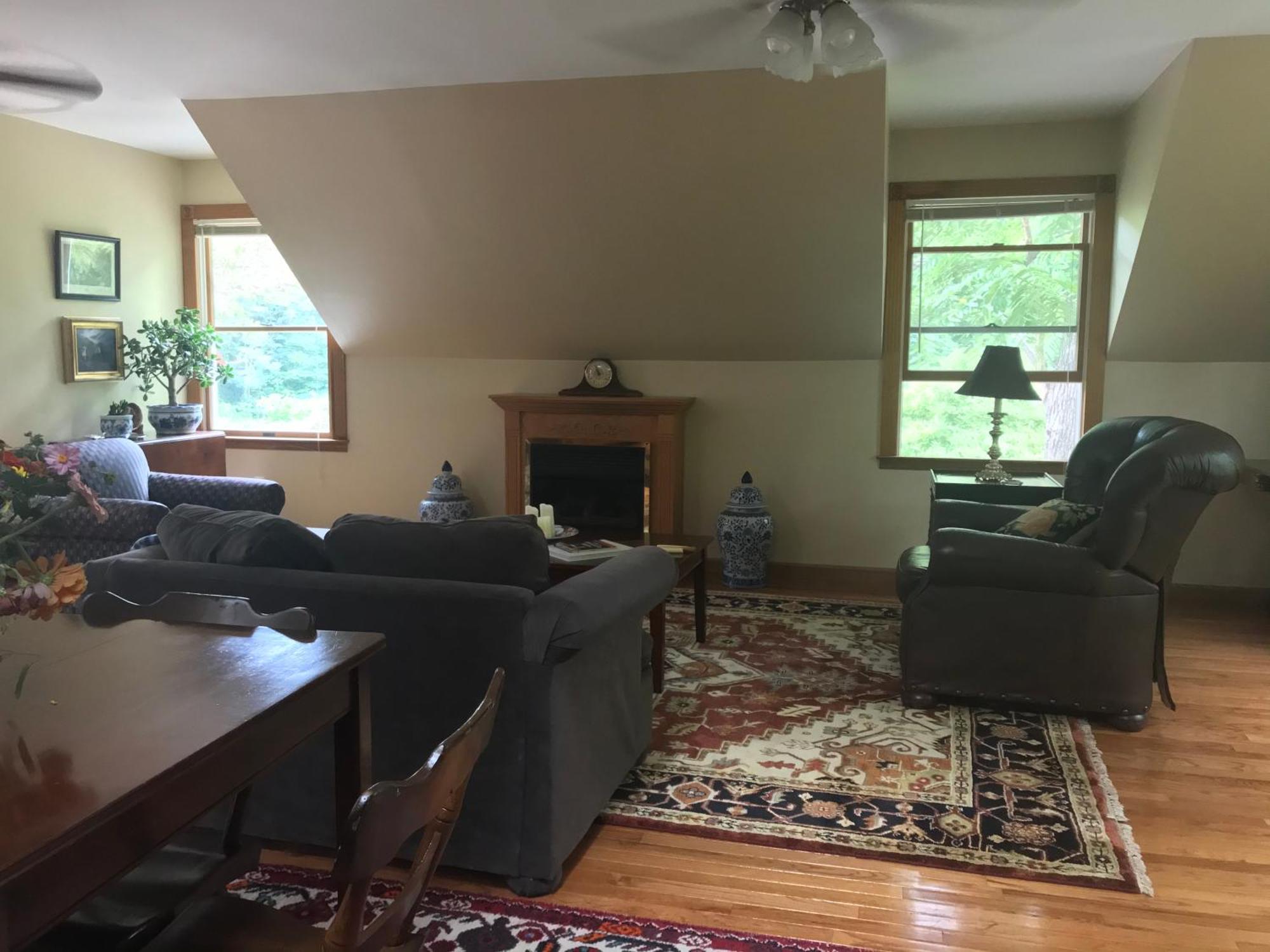 Carriage House Hideaway In Center Of Chestertown Exterior photo